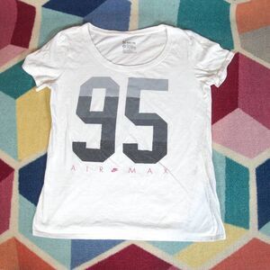 Women's Nike Air Max 95 T-shirt Size Medium